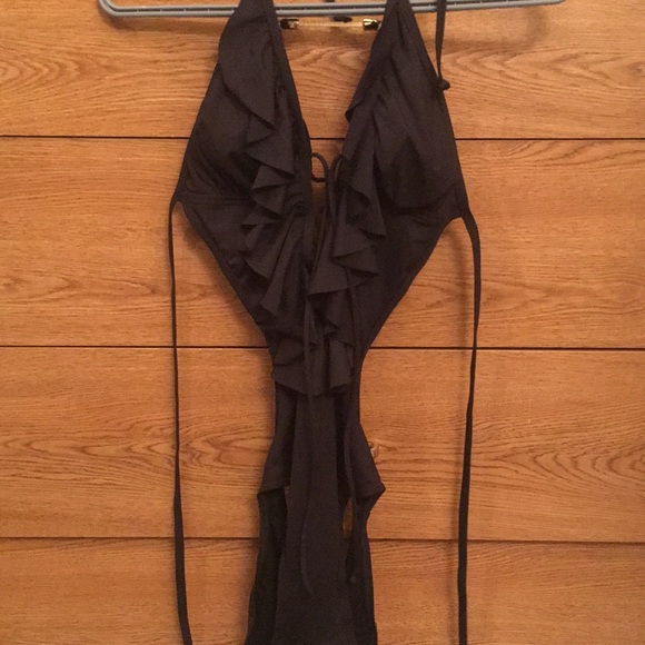 One piece swim suit - Picture 1 of 5